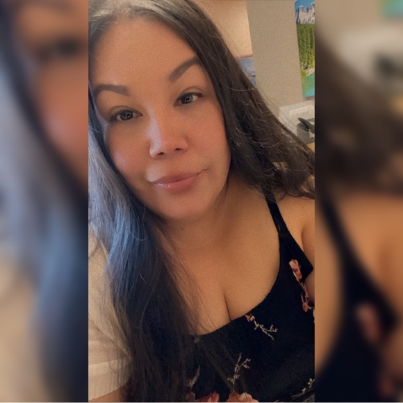 Meet your Posher, Stacey - Picture 1 of 2